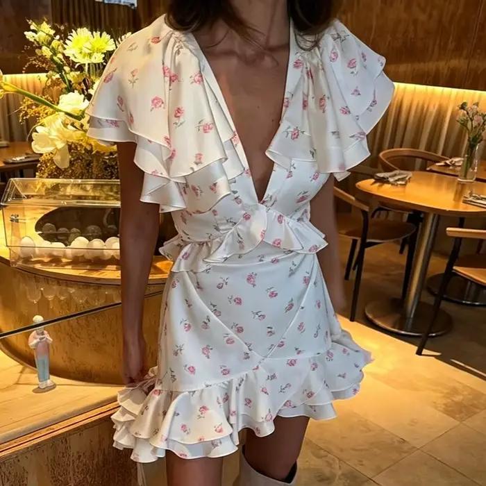 Robe Courte Chic à Imprimé Floral Français, Col en V Profond, Manches Courtes, Ourlet à Volants Supe