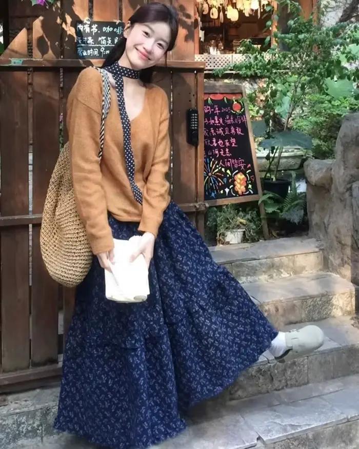 Nouveau élégant bleu foncé à fleurs femmes taille haute rétro bleu jupe florale femme a-ligne jupe d