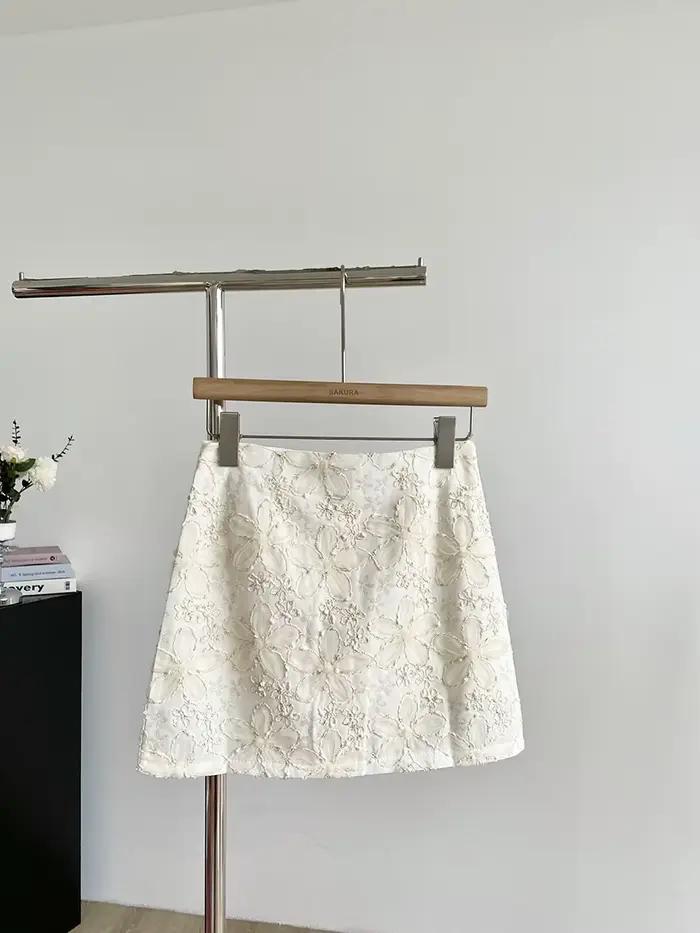 Femmes été automne doux Floral une ligne Mini jupe dame Streetwear taille haute brodé fleur jupe cou