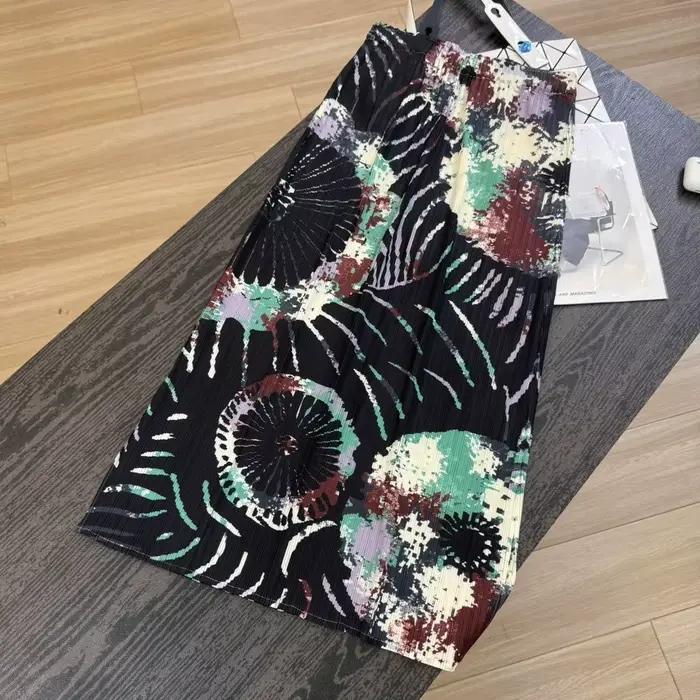 Jupe plissée imprimée Miyake, nouvelle collection été 2026, taille cintrée, imprimé rétro, élégance 