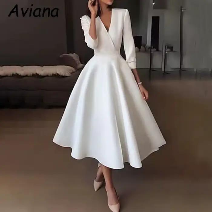 Robes de mariée mi-longues en satin élégantes personnalisées pour femmes, col en V, manches 3/4 long