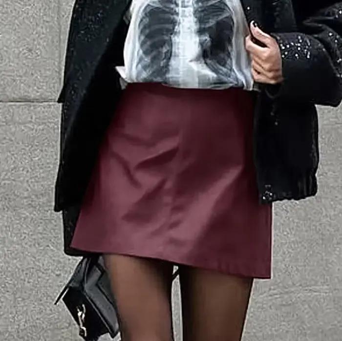 Jupe taille haute en cuir bordeaux rétro classique, jupe courte à la mode, printemps automne et hive