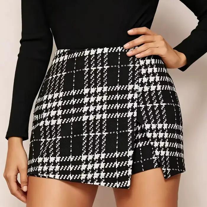 Jupe-short irrégulière taille haute pied-de-poule noir et blanc pour femme
