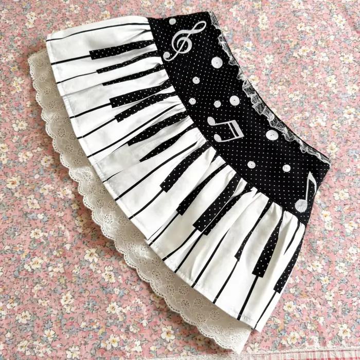 Jupe Esthétique Coquette Femme Noir Blanc Imprimé Clavier de Piano & Notes de Musique Bordure Dentel
