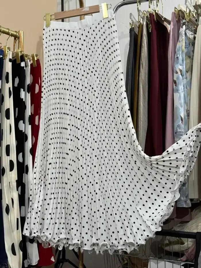 Jupe midi plissée élégante à pois unis pour femme, taille haute, évasée, légère et fluide, style vin