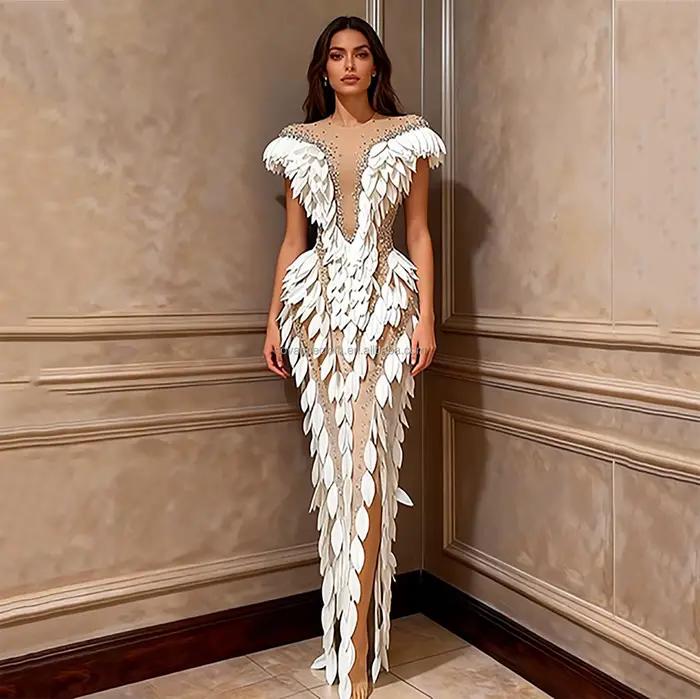 Robe de soirée glamour blanche à sequins en forme de feuille, sans manches, avec fente haute, pour f
