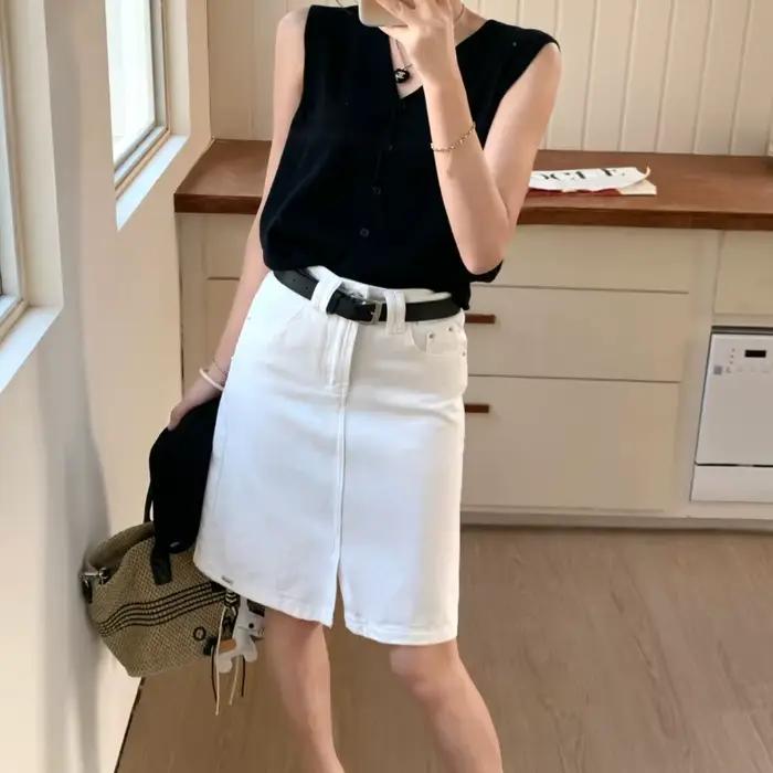 Mini-jupe en jean délavé blanc cassé pour femme avec ceinture, taille haute, décontractée, fendue, c