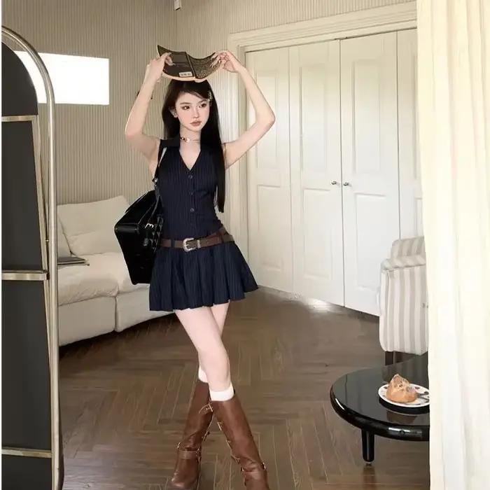 Spicy Girl – Mini robe rayée sans manches