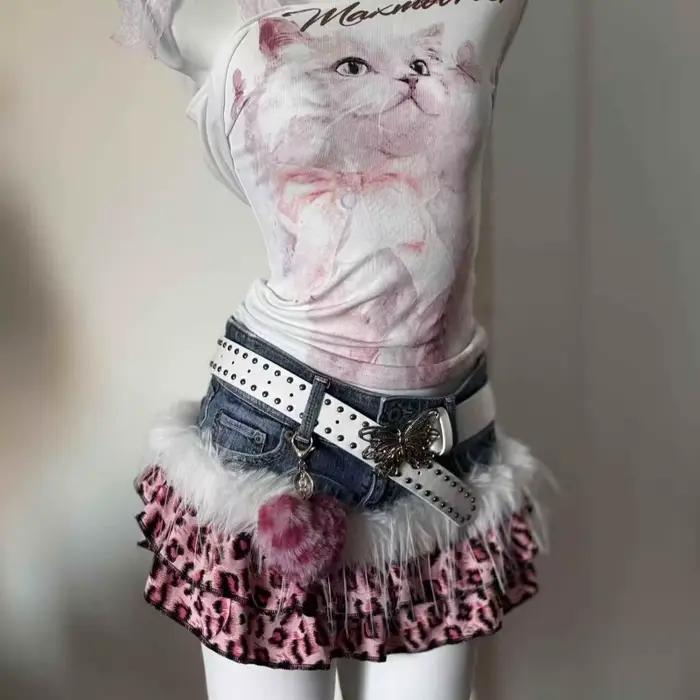Mini-jupe en jean vintage à imprimé léopard rose