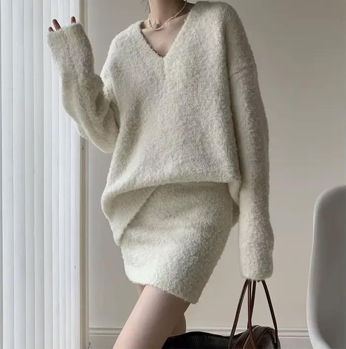 2025 hiver tricoté ensemble col en v poilu épais chaud pull jupe courte nouvel ensemble