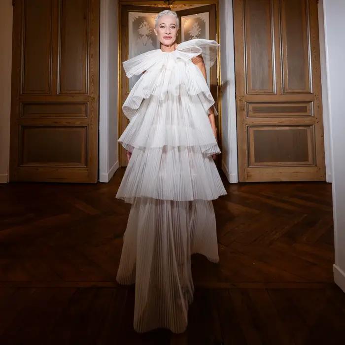 Robe de bal chic en tulle plissé à volants