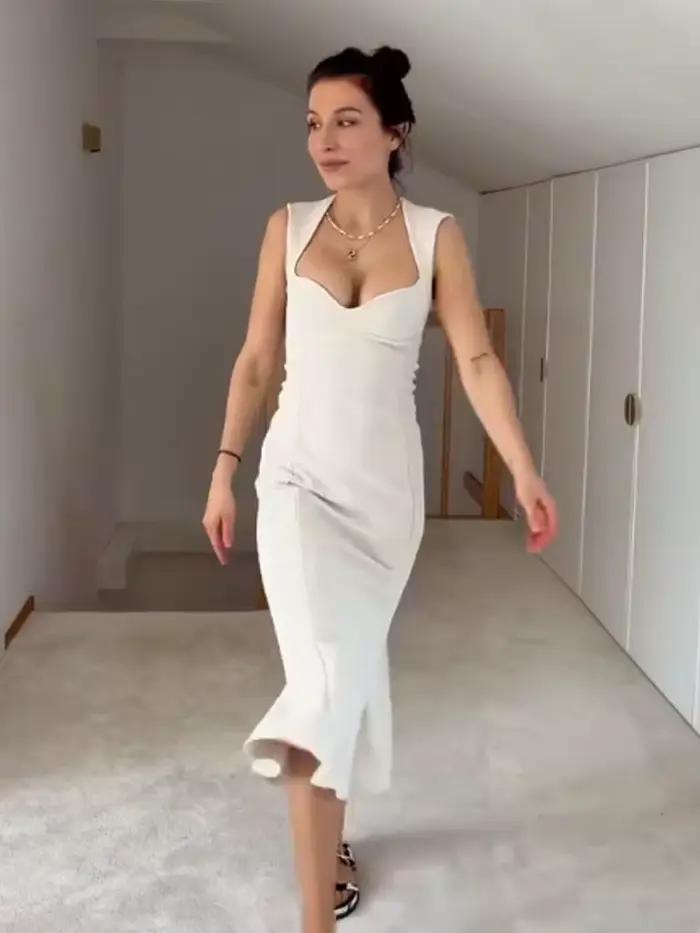 Robe Midi Plissée Tricotée Élégante et Moulante en Forme de Cœur pour Femme