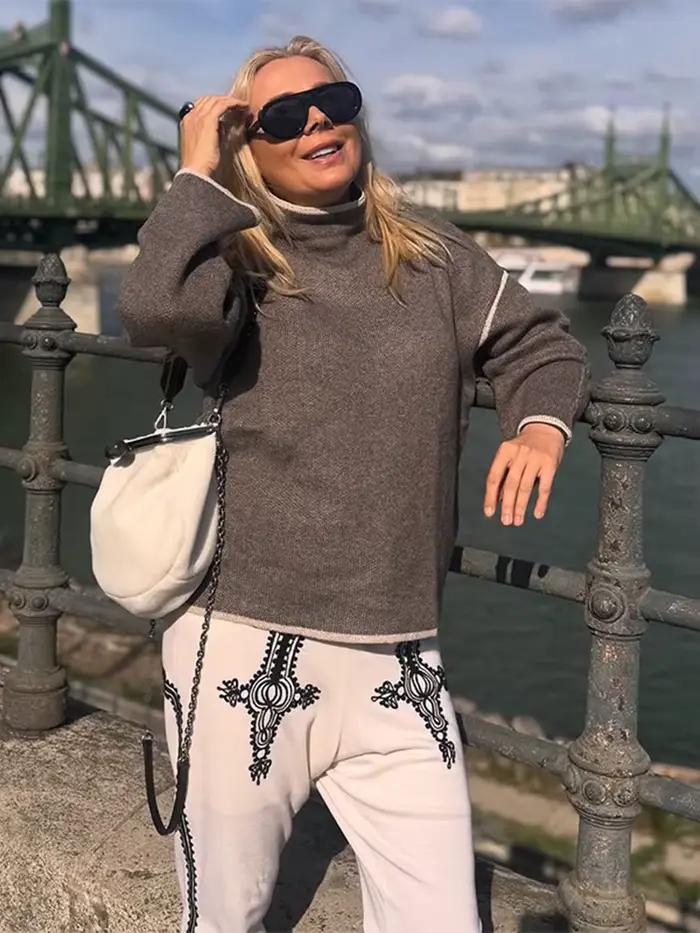 Ensemble pull Chic à col roulé et jupe longue pour femme