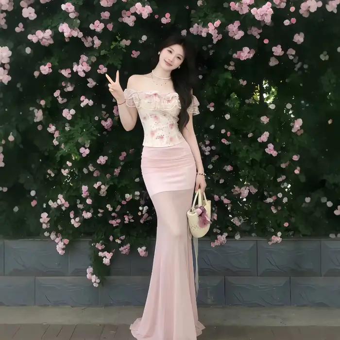 Ensemble jupe portefeuille et robe asymétrique à imprimé floral style romantique français