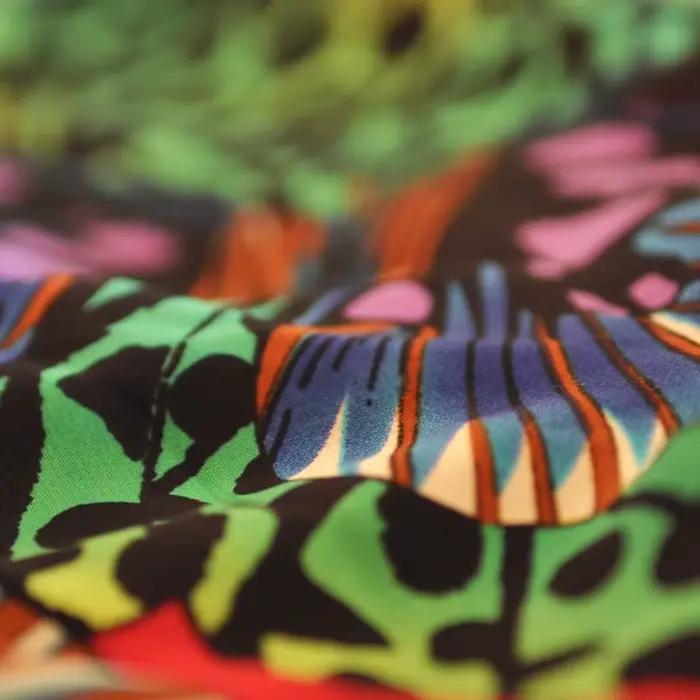Jupe gitane imprimée de fleurs à 720 degrés