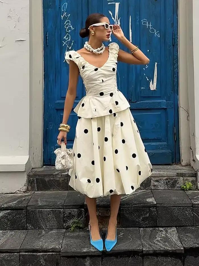 Robe Courte Femme Chic en Dentelle Patchwork avec Col Incliné et Taille Plissée, Collection Printemps-Été 2026
