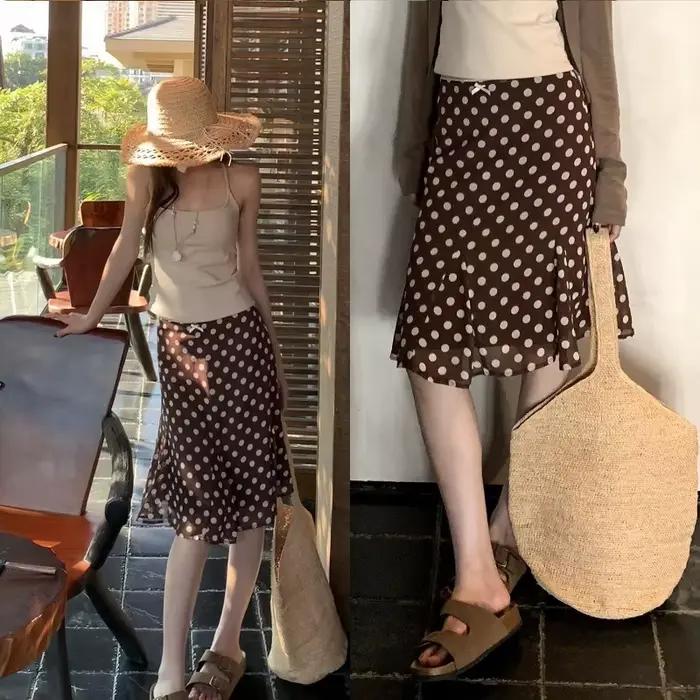 Jupe midi marron à pois à volants pour femme