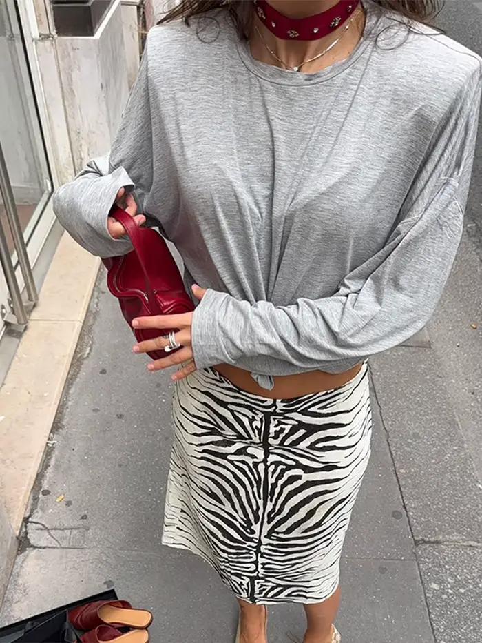 Jupe femme à imprimé zèbre tendance, taille haute, coupe droite et ample, chic, nouvelle collection printemps-été 2026, vêtement de ville pour tous les jours.