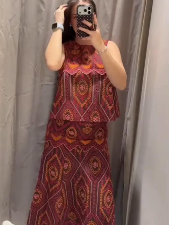 Ensemble jupe élégante pour femme HH 2026 : Haut brodé sans manches à col rond ajouré + Jupe midi plissée chic à taille haute avec fermeture éclair