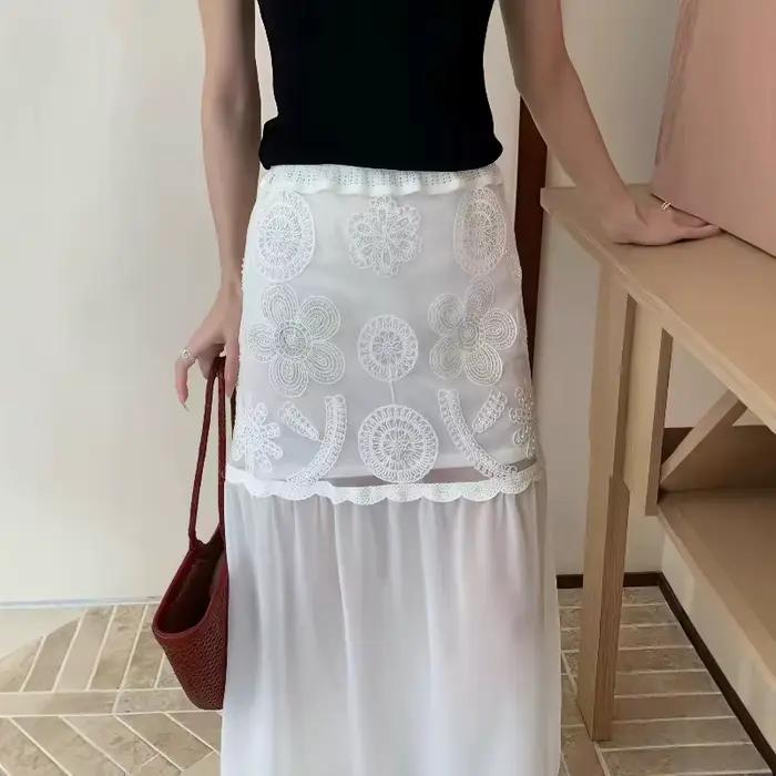 Jupe longue en maille et dentelle pour femme