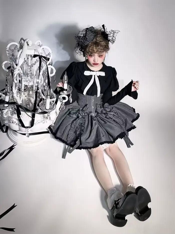 Jupe Lolita de Style gothique noir foncé pour femmes d'âge moyen européennes, jupe Design dénudée pour filles, Costume de Cosplay d'événement d'halloween