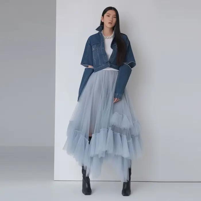 Jupe asymétrique en tulle argentée