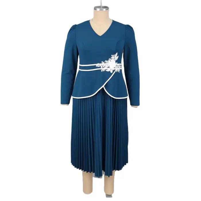 Robe bleu marine à col en V pour femmes grandes tailles, manches longues, taille ajustée, jupe plissée à volants amincissante