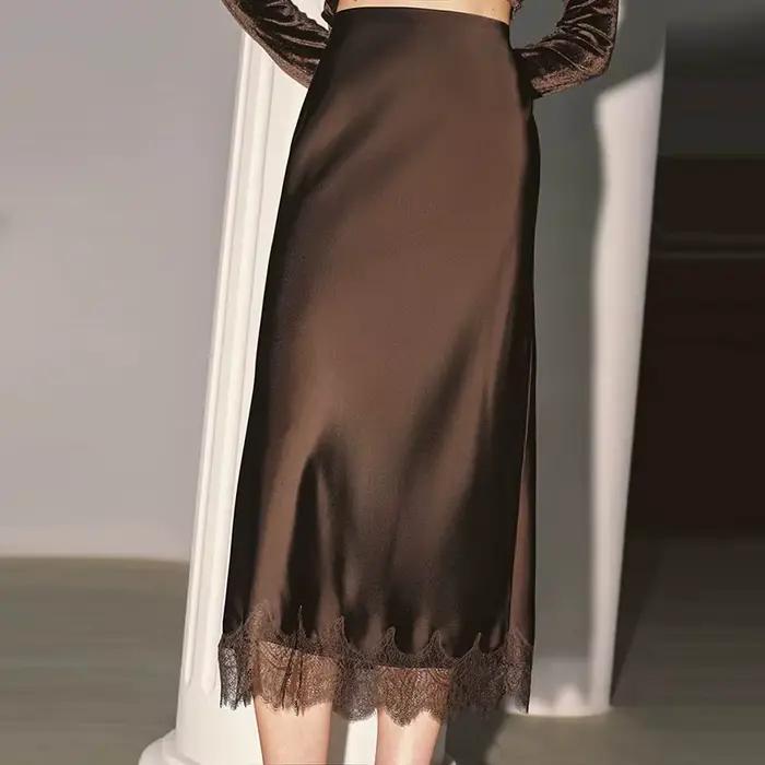 Jupon long élégant en satin avec dentelle pour femme