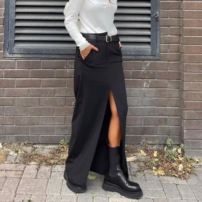 Jupe longue noire en satin fendue pour femme, design été 2025