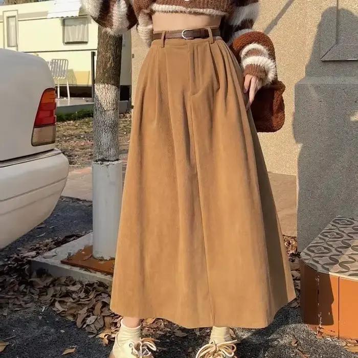 Jupe midi en velours côtelé pour femme
