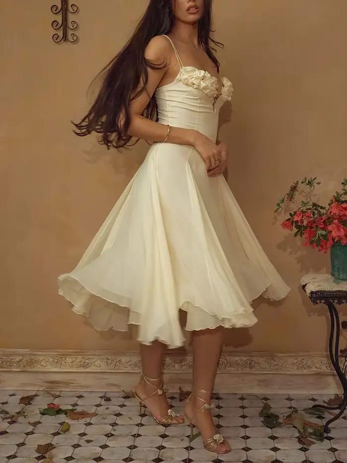 Robe de soirée dos nu à motifs floraux
