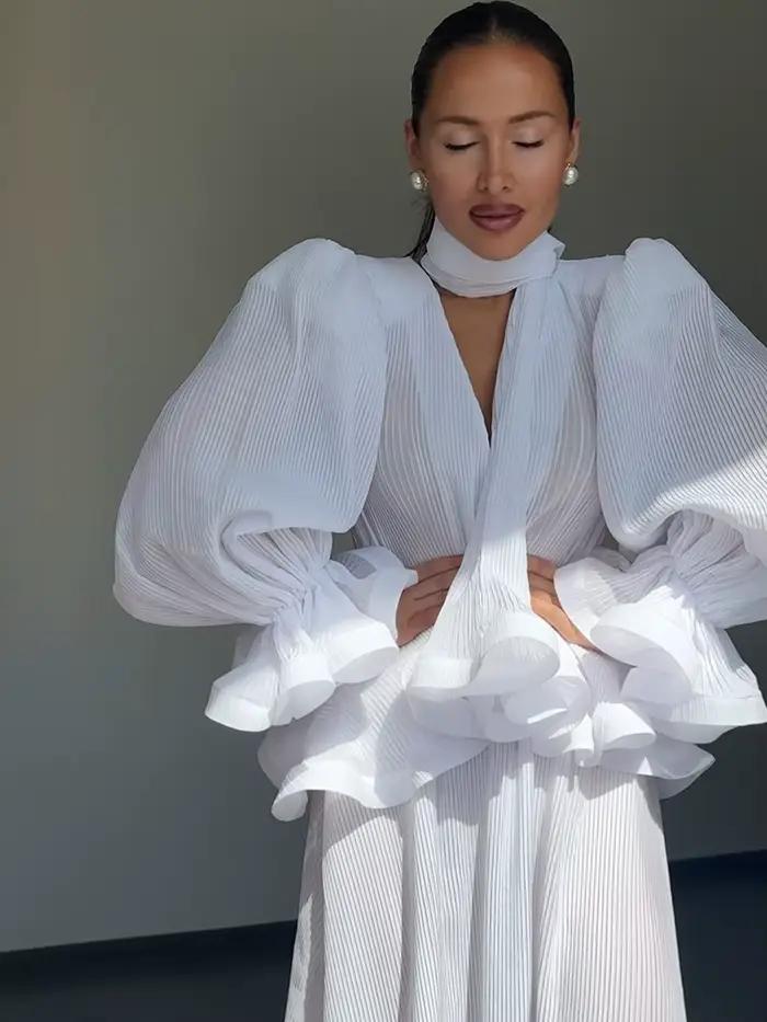 Ensemble chic 2 pièces pour femme : chemise à manches cloche et jupe, col en V, volants, avec écharpe – Collection été 2026