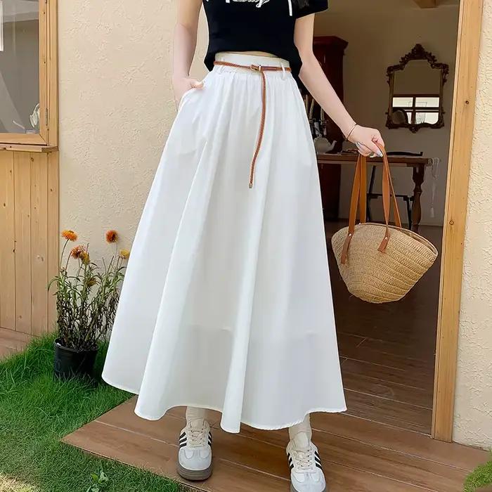Jupe trapèze blanche avec ceinture pour femme