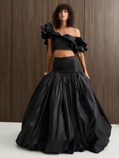 Jupe de bal noire spectaculaire