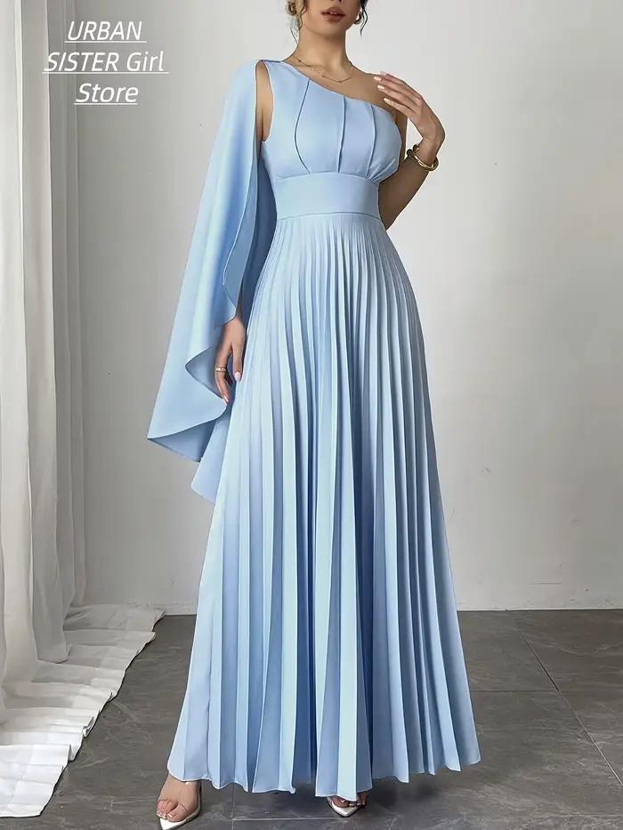 Robe longue, bleu clair, avec cape asymétrique, taille haute, plissée, longueur ras du sol, style élégant et minimaliste de luxe léger, idéale pour les mariages, les demoiselles d'honneur, les invités