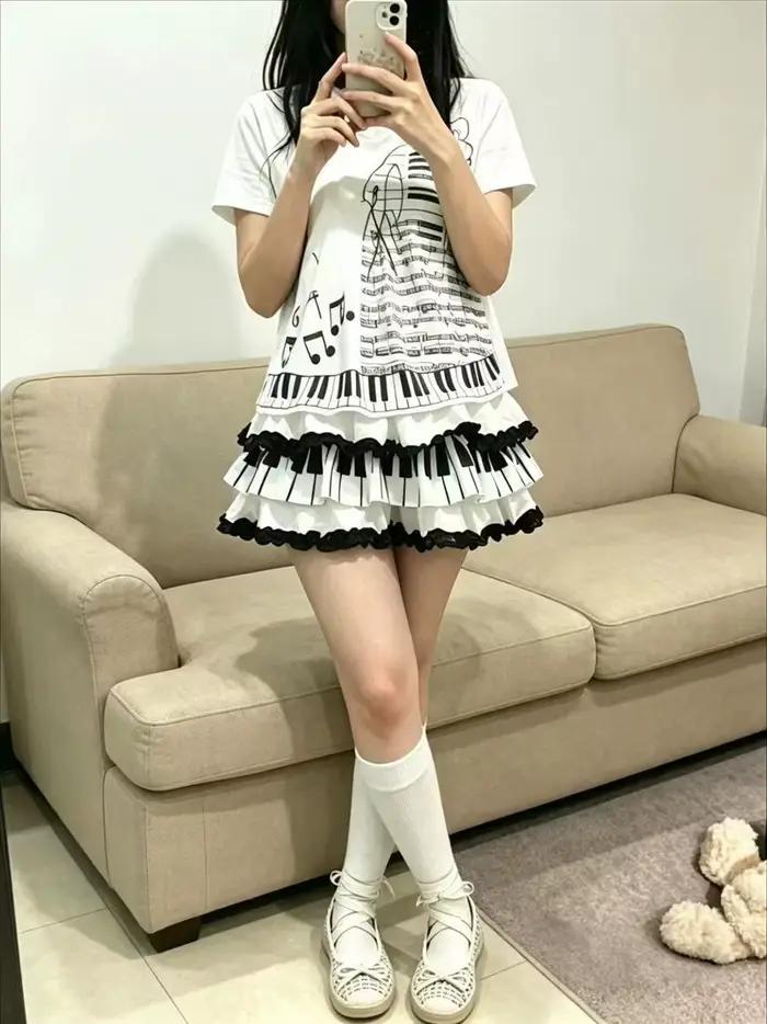Mini-jupe Y2K imprimée noir et blanc pour femme