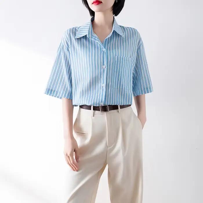Chemises à rayures bleues et blanches pour femmes, tenues d'été à manches courtes, hauts à simple boutonnage avec poches, chemisier