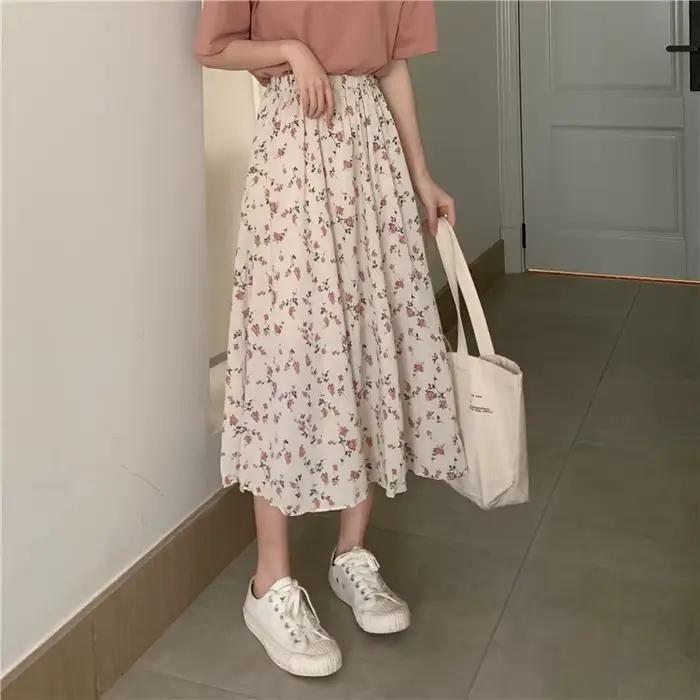 Jupe longue à motif floral féerique
