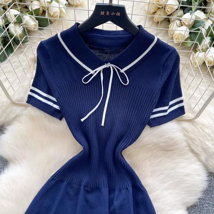 Robe d'été tricotée à manches courtes pour femmes