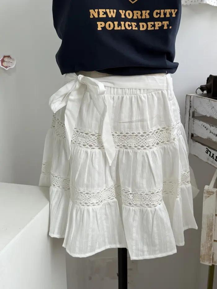 Jupes trapèze blanches brodées en dentelle pour femmes