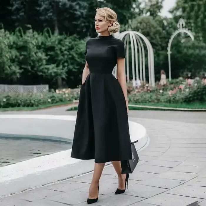 Robe mi-longue noire élégante pour femme, col mi-haut, taille haute, robes trapèze, coupe couvertes, femme de bureau, monochromatique, robe éducative