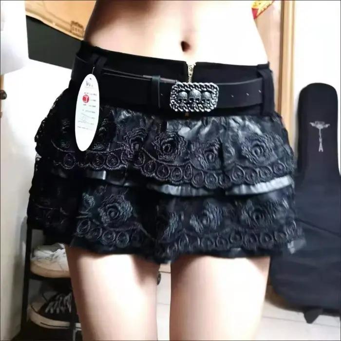 Mini jupe noire pour femme avec ceinture