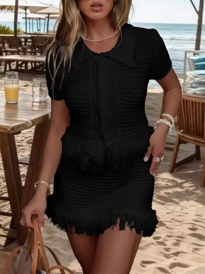 Ensemble élégant jupe courte et haut tricoté à manches courtes boutonné pour femme