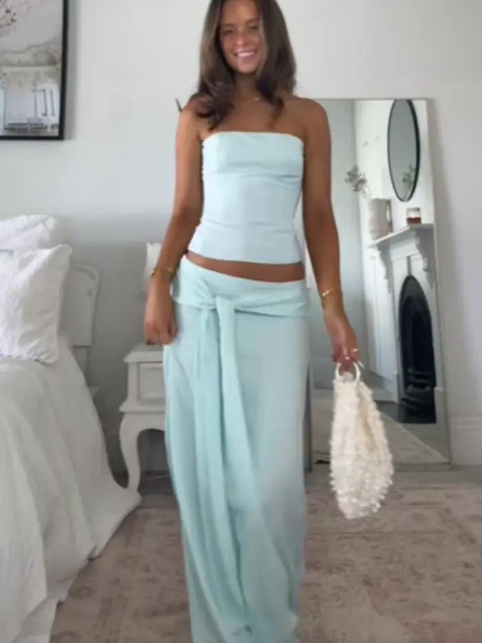 Ensemble assorti élégant pour femme : Haut bustier en maille