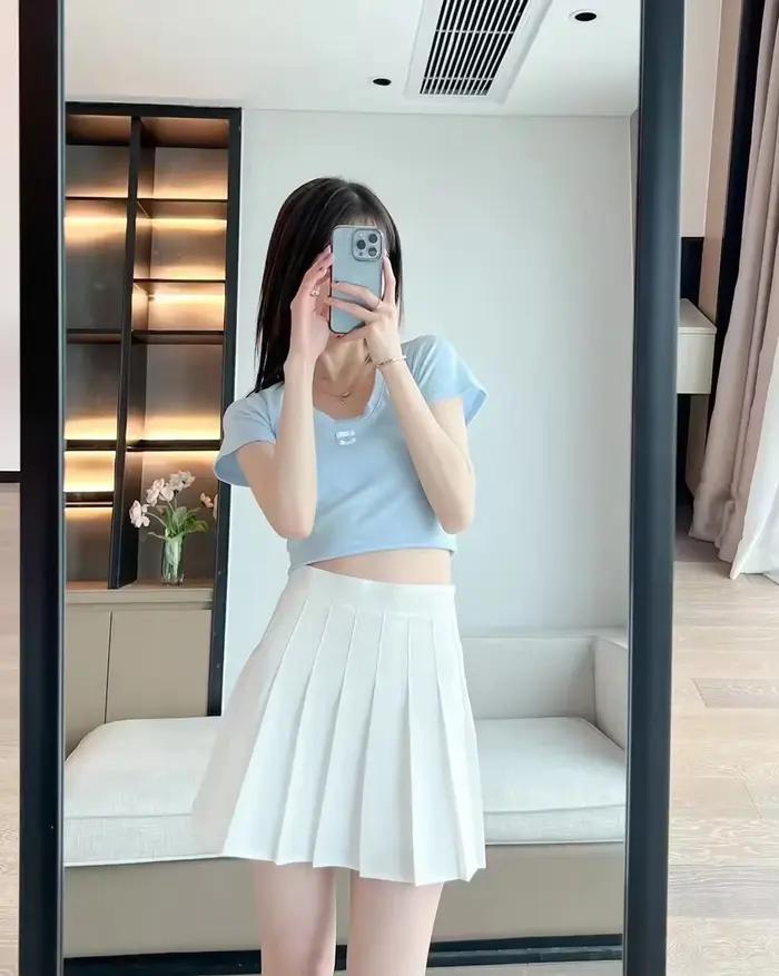 Jupe plissée noire pour femme, mini-jupe d'été style tennis, taille haute amincissante, coupe trapèze mi-longue pour jeunes filles, en polyester