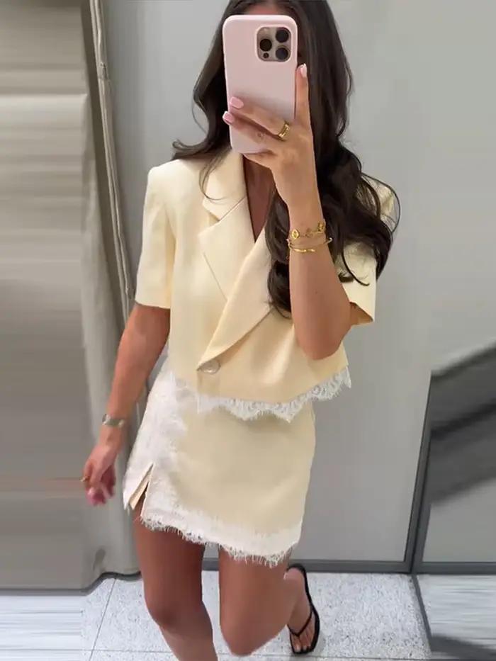 Nouveaux ensembles jupe et manteau pour femme, avec empiècements en dentelle, col à revers, manches courtes, patte de boutonnage latérale, manteaux courts et jupes mini évasées, tenues chic pour le bu