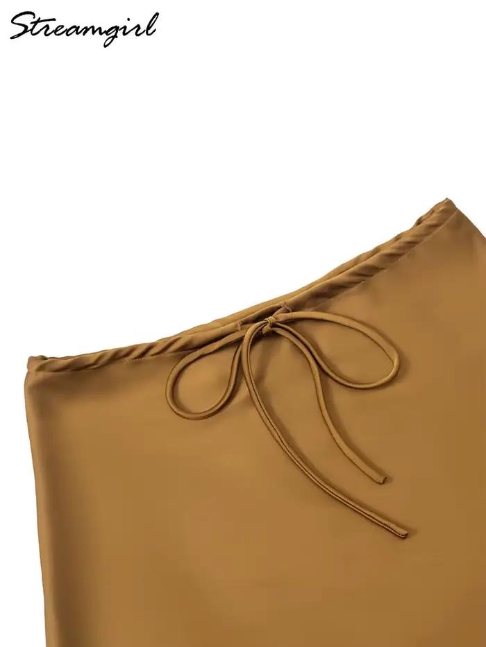 Mini-jupes en satin pour femme