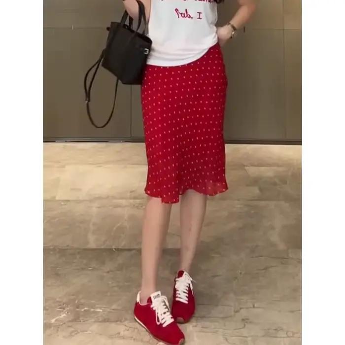 Jupe drapée rouge à taille élastique pour femme