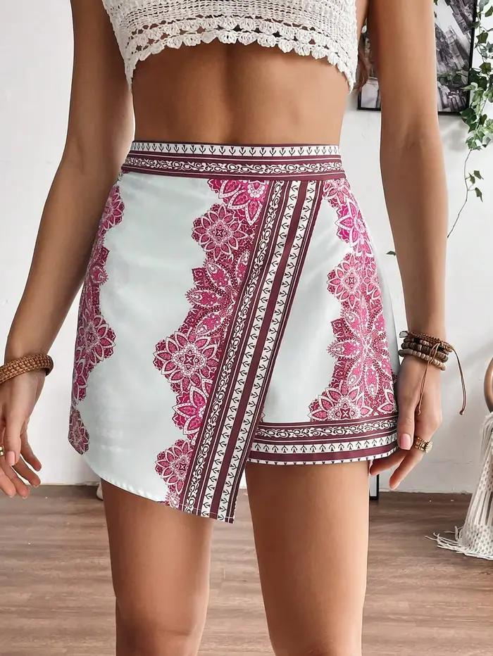Jupe-short taille haute imprimée bandana style bohème pour femme - Short décontracté à ourlet asymétrique et devant croisé pour les vacances à la plage et le quotidien estival