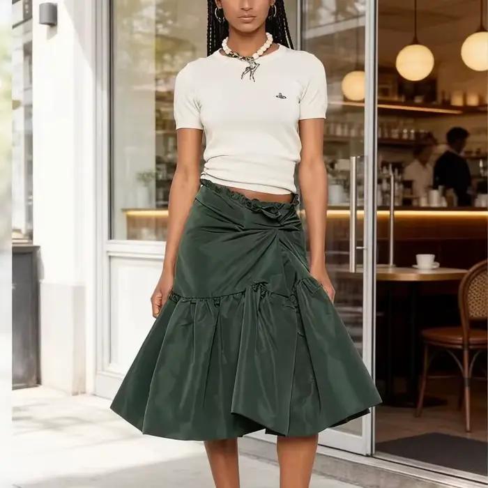 Jupe midi évasée vert foncé taille haute à nouer